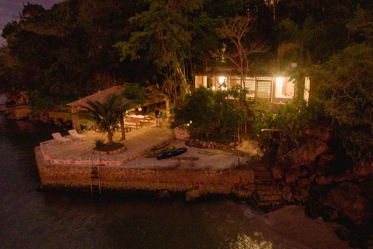 Vila Refugio Na Frente Do Mar Em Ilha De Araujo Araquari Exteriér fotografie